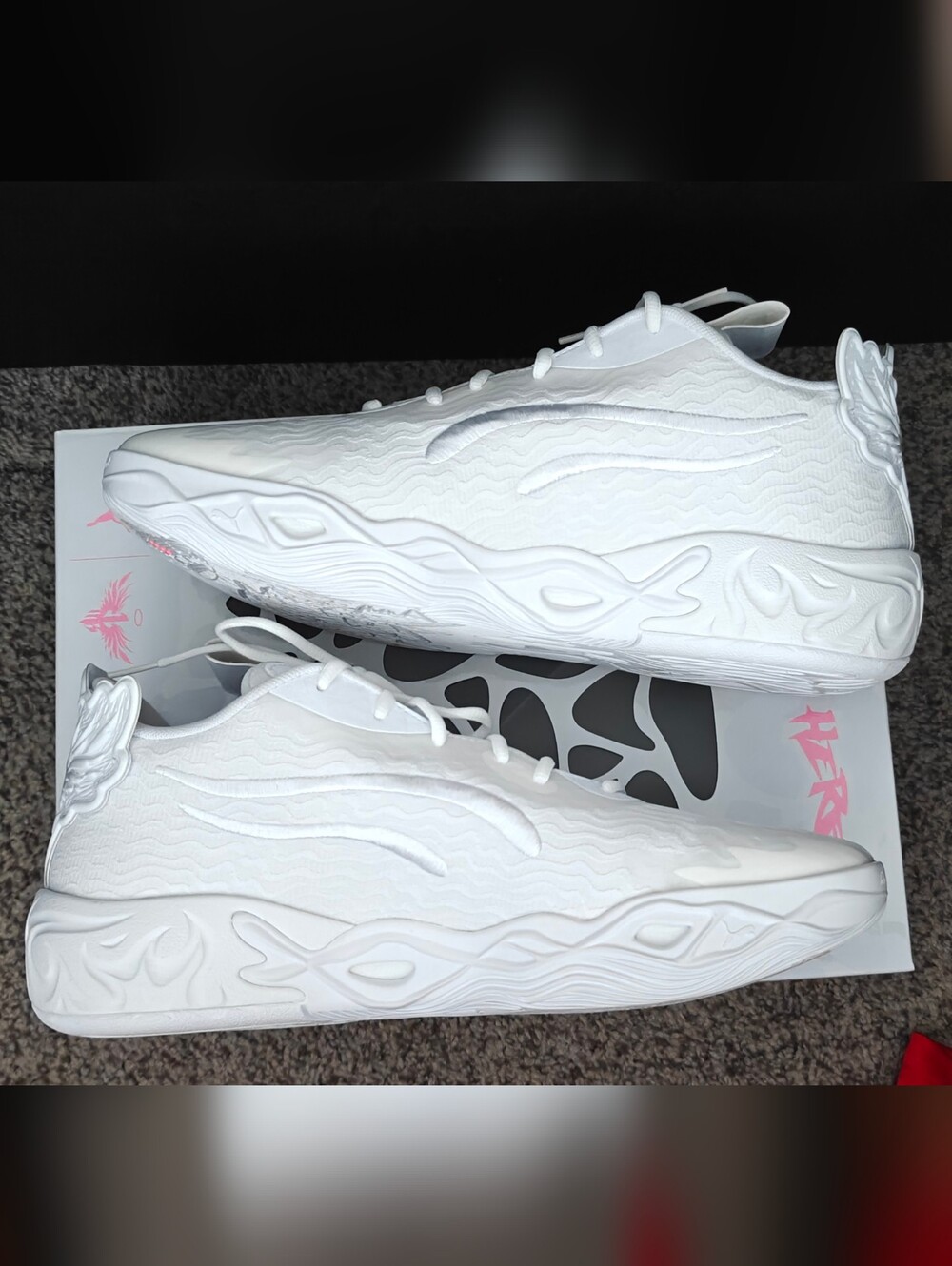 Puma LaMelo Ball MB.04 Low in the 'Icey White' colorway. - Picture 2 of 9